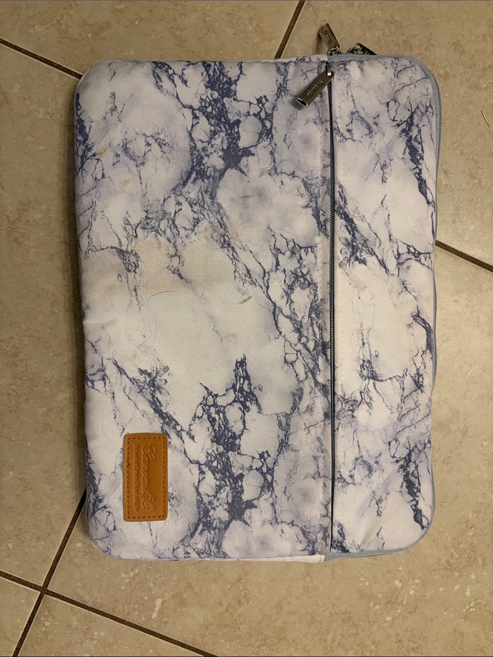 Marble Print Laptop Sleeve with Front Zip